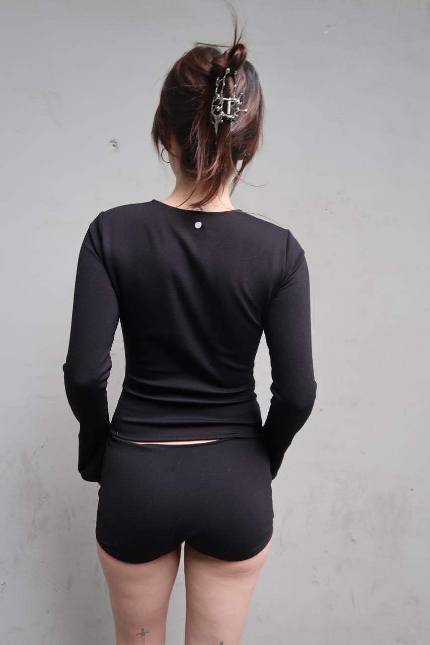 Don’t Cross Me Top + Sleeves